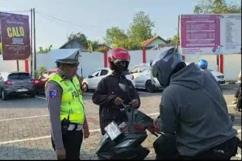 Operasi Patuh Candi 2025 yang dilaksanakan oleh Satlantas Polres Kendal. Foto: dokumentasi/istimewa