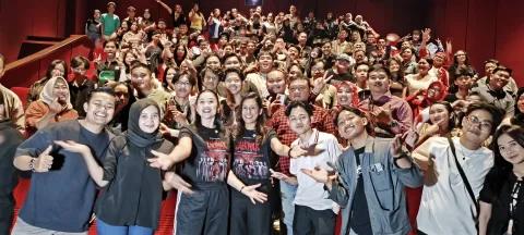 Aktor film Labinak: Mereka Ada di Sini sapa penggemar di Bioskop Semarang. (dok Alan Henry)