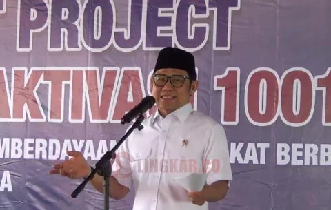 Menko Bidang Pemberdayaan Masyarakat Muhaimin Iskandar saat aktivasi program pilot project aktivasi 1001 Titik Pemberdayaan Masyarakat di Kawasan Produksi Widuri, Desa Wonosari, Kecamatan Pegandon, Kabupaten Kendal, Jawa Tengah, Rabu (17/9/2025). Foto: Yoedhi/Lingkar.co
