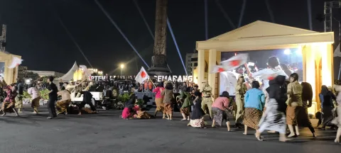 Pertunjukan drama musikal dalam peringatan pertempuran lima hari di Semarang. (dok Alan Henry)