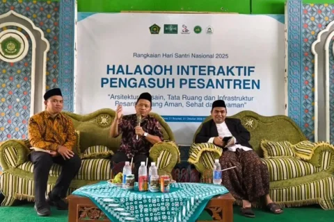 Halaqah Pengasuh Pesantren yang digelar Rabithah Ma’ahid Islamiyah (RMI) PWNU Jawa Tengah di Ponpes Nurul Qur’an, Simo, Boyolali, Selasa (21/10/2025).