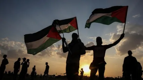 Palestina kembali mendesak Israel agar kembali melakukan perundingan soal wilayah Tepi Barat dan Yerusalem Timur. (ANTARA/LINGKAR.CO)