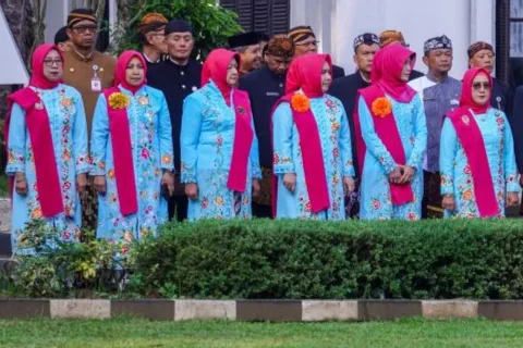 Upacara Hari Kartini tahun 2026 yang dilaksanakan oleh TP PKK Kota Salatiga. Foto: dokumentasi