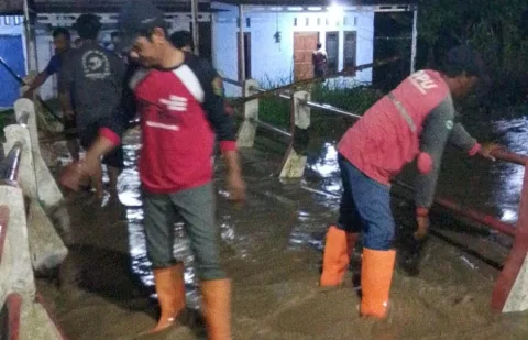 Pemerintah Kota Semarang lakukan penanganan darurat pasca-banjir yang melanda wilayah Kecamatan Tugu dan Ngaliyan. (dok Pemkot Semarang)