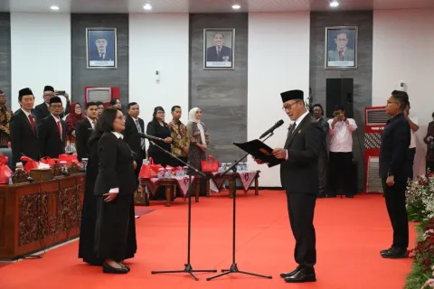 Endang Retnawati Resmi Gantikan Joko Riyanto di DPRD Kota Semarang, Diminta Cepat Beradaptasi