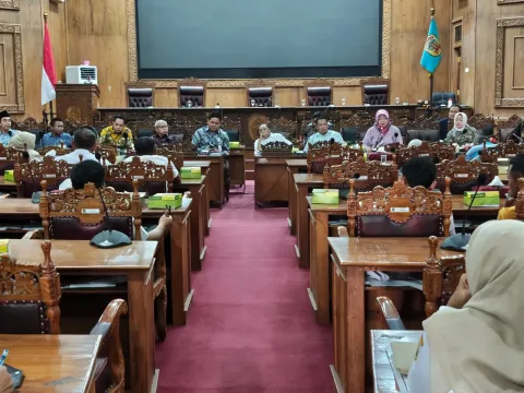 Petani Pasuruhan Adukan Dugaan Kejanggalan Penyaluran Bantuan Puso ke DPRD Pati