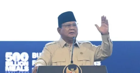 Prabowo Beberkan Alasan Pergantian Pimpinan BGN di Tengah Evaluasi Program MBG