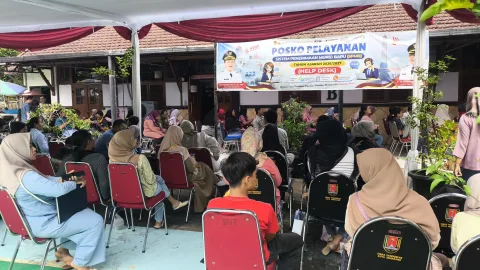 Antrean Posko SPMB SMP Capai Ratusan Orang, Disdik Ungkap Penyebabnya