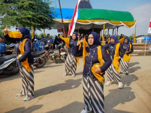 Ratusan Warga Widorokandang Pati Semarakkan Tahun Baru Islam dengan Kirab Budaya