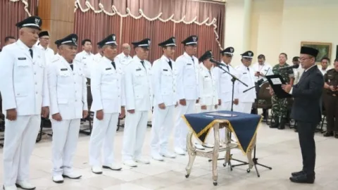 Bupati Tasikmalaya Lantik 4 Kepala Desa dan 5 Kades PAW