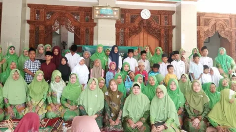 Santunan Anak Yatim di Bulan Muharram, Lengkapi Kepedulian Sosial Muslimat NU di Kota Semarang