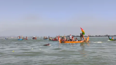 Sedekah Laut Mangunharjo Semarang, Ratusan Nelayan Larung Sesaji ke Laut