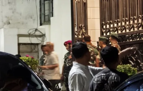 Rumah Jampidsus Febrie Adriansyah Dijaga Puluhan Prajurit TNI