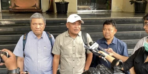 Dipolisikan Buntut Ucapan Lu Punya Otak Nggak', Hotman Paris Minta Maaf