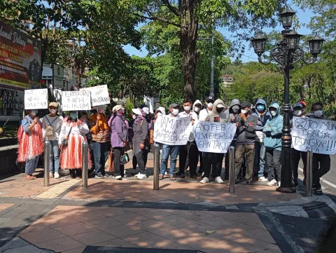 Aliansi Geruduk Kejati Jateng, Desak Penahanan Eks Jampidsus Febrie Ardiansyah