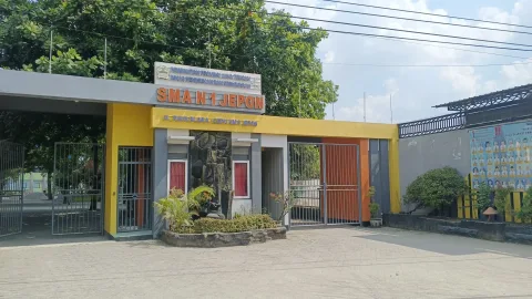Tak Punya SMA Negeri, Siswa di Delapan Kecamatan Blora Terpaksa Tempuh Jarak Jauh
