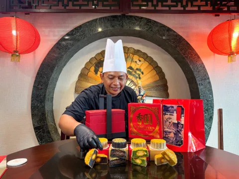 Mooncake Grand Candi Semarang Hadirkan 8 Varian untuk Mid-Autumn
