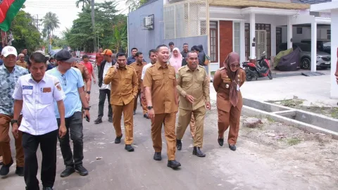 Jalan Embun Pagi 15 Tahun Tak Pernah Diaspal, Parah Saat Banjir