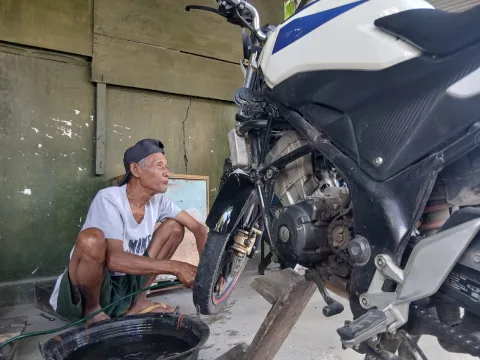 Bansos Lansia Tukang Tambal Ban di Blora Terhenti, Ternyata Terdata Punya Mobil