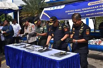 Penggeledahan oleh KPK di Kantor Dirjen Bea Cukai Djaka Budhi Utama