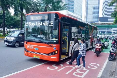 Prof Djoko Setijowarno: Subsidi Transportasi Jangan Terjebak pada Motor Listrik, Bus Umum Harus Diprioritaskan