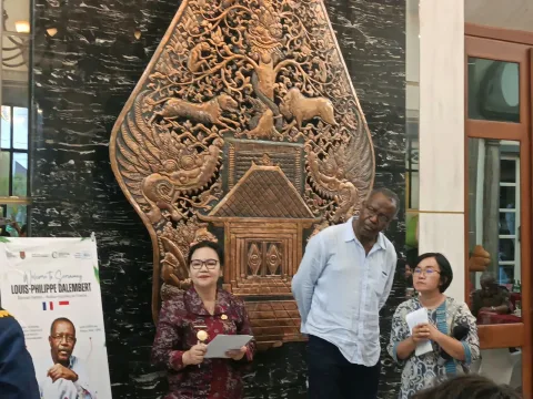 Louis Philippe Tinggal di Semarang, Agustina Dorong Penulis Muda Berkolaborasi