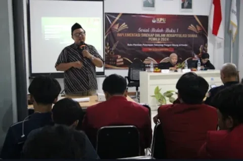Bedah Buku KPU Pati Soroti Tantangan Penerapan Teknologi dalam Pemilu