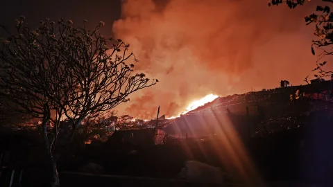 TPA Jatibarang Terbakar, Api Meluas Hampir 10 Hektare
