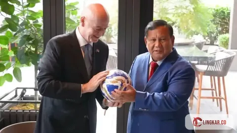Presiden Prabowo Tampak Hadir Memberikan Semangat Ditengah Stadion GBK