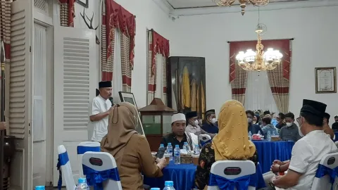 Bupati Purworejo RH Agus Bastian SE MM menggelar acara ramah tamah dengan para wartawan Purworejo, Senin (25/04/2022) di Pringgitan Pendopo Bupati Purworejo. Achmad Rohadi/Lingkar.co