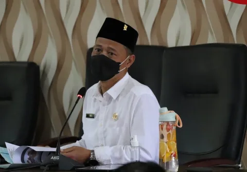 Ketua DPRD Demak, Sri Fahrudin Bisri Slamet. (Dok. Facebook DPRD Kabupaten Demak/Lingkar.co)