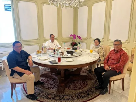Presiden Jokowi bertemu dengan Ketum PDIP, Megawati Soekarnoputri, di Istana Merdeka, Sabtu (1832023). Foto Dok. PDIP