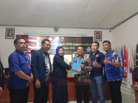 DPD NasDem adakan konfrensi pers usai melakukan pendaftaran BaCaLeg di KPU Blora/Foto: Lilik Yuliantoro