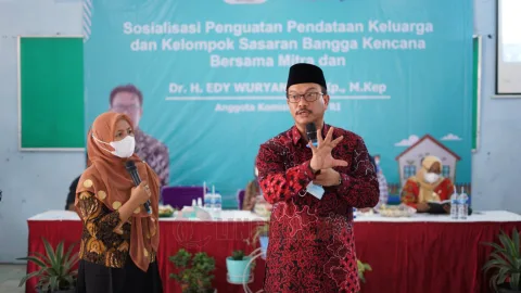 Anggota Komisi IX DPR RI Fraksi PDI-Perjuangan Dapil Jawa Tengah III, Edy Wuryanto saat memberikan paparan beberapa waktu lalu tentang kesehatan (Lilik Yuliantoro)