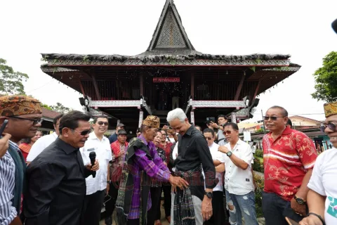 Hadiah untuk Ganjar