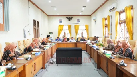 Audiensi guru RA dengan DPRD Pati