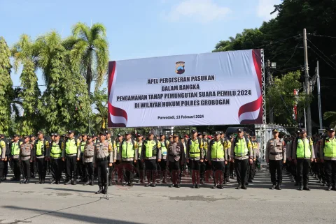 Apel gabungan TNI-Polri di halaman Kantor Setda Kabupaten Grobogan pada Selasa (13/2/2024). Foto: Dokumentasi