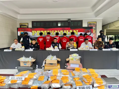 Polda Jateng amankan tersangka dan barang bukti kasus narkoba. Foto: Dokumentasi.
