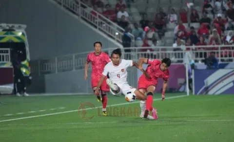 Timnas Indonesia U-23 melawan Korea Selatan dalam pertandingan perempat final Piala Asia U-23 2024, Jumat (26/4/2024) dini hari WIB. Foto: Antara.