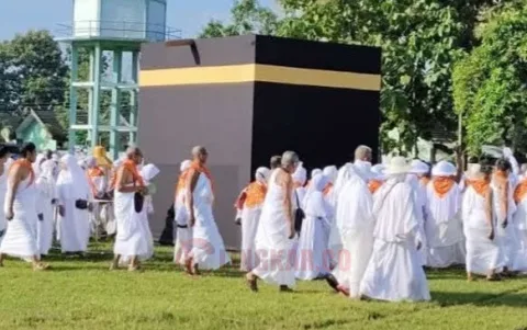 Manasik haji jamaah asal Pati. Foto: Istimewa.