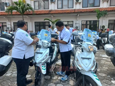 Dinkes Grobogan menyalurkan 51 ambulans motor ke sejumlah puskesmas. Foto: Istimewa.