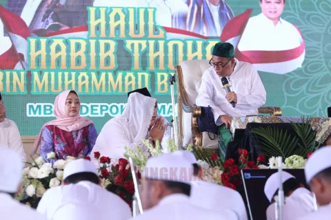 Wali Kota Semarang Hevearita Gunaryanti Rahayu menghadiri puncak Haul Habib Thoha bin Muhammad bin Yahya Minggu (12/5/2024) pagi. Foto: Humas for Lingkar.co