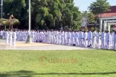 Ratusan kade di Pati menyatakan dukungan kepada Kapoldq Jateng Irjen Pol. Ahmad Luthfi untuk menjadi Gubernur Jawa Tengah Periode 2024-2029. Foto: Istimewa.