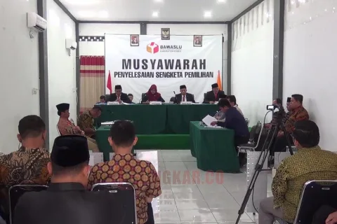 Hari Pertama Musyawarah Terbuka Sengketa Pilkada Kendal , DPC PKB dan Dico Tidak Hadir .