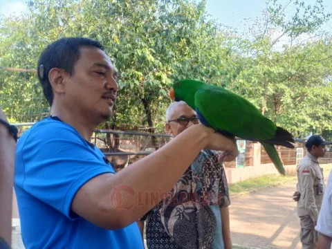 Calon Wali Kota Semarang nomor 02 Yoyok Sukawi saat di Semarang Zoo. Foto: dokumentasi