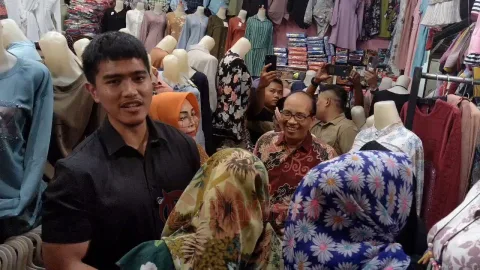 Kaesang Pangarep blusukan ke Pasar Induk Purwodadi, Kabupaten Grobogan, Kamis (10/10/2024). Foto: Istimewa.