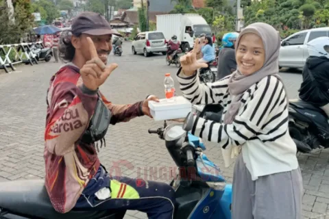 Relawan X-tra J055