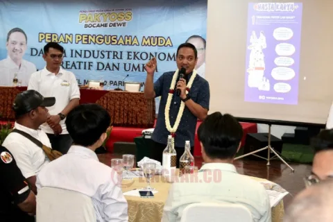 Yoyok Sukawi saat menjadi nara sumber Talk Show bersama Pengusaha Muda di Metro Park View Hotel Kota Semarang, Sabtu (16/11/2024).