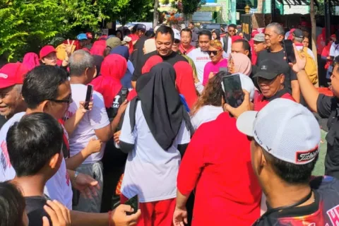 Acara senam sehat dan tebus sembako murah di Teras Royal Park Sendangmulyo, Tembalang, Kota Semarang, Minggu (17/11/2024) pagi. Foto: istimewa