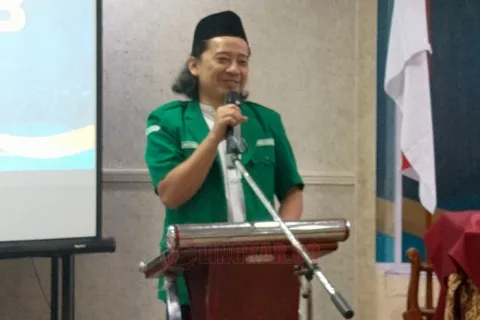 Ketua PC GP Ansor Kota Semarang, Abdur Rahman saat membuka Musyawarah Kerja Cabang (Muskercab) II di hotel Metro Park View Semarang. Foto: Rifqi/Lingkar.co